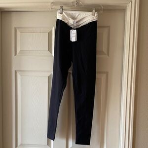 ERES Pantalon Black/Silk Black and White Leggings Sz Small.  NWT. Box22